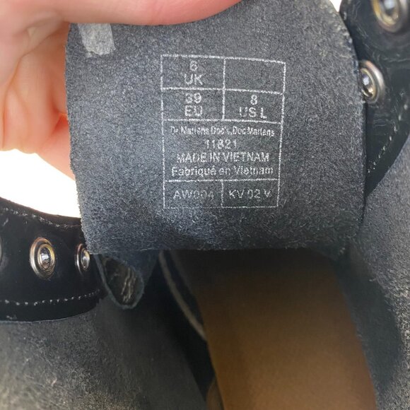 Dr. Martens Short Boots Black Leather Yellow Stitch 8 Hole Size US8 /EUR 39 - Picture 6 of 16